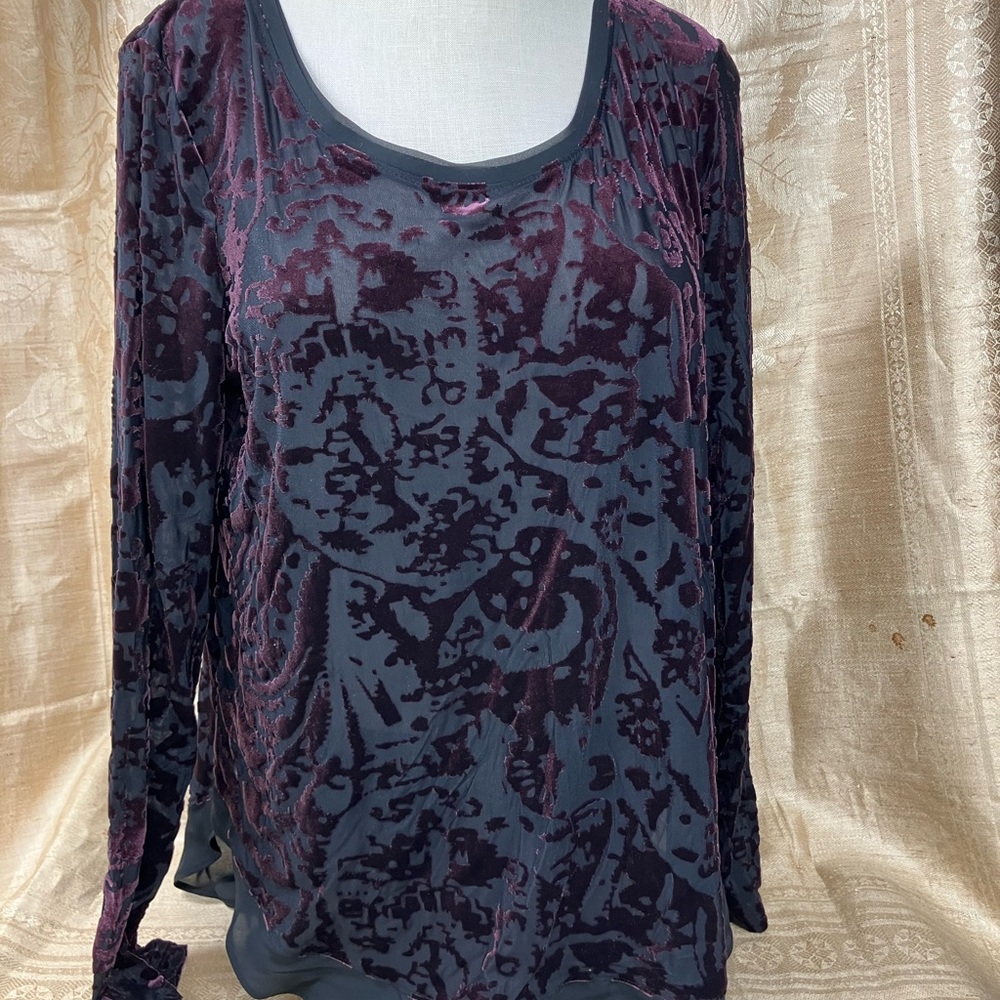 Simply Vera Vera Wang Embossed Velvet Top
